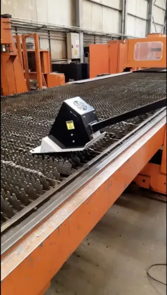 Laser slat cleaner