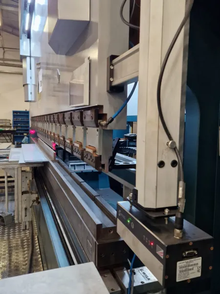 Salvagnini B3 320-4250 Press brake
