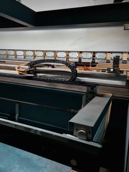 Salvagnini B3 320-4250 Press brake